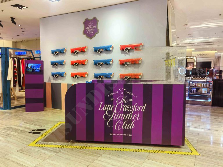 window display, store decoration, gold printing, silver printing, lenticular printing, advertising installation, creative solutions, retail brands, display stands, specialized printing