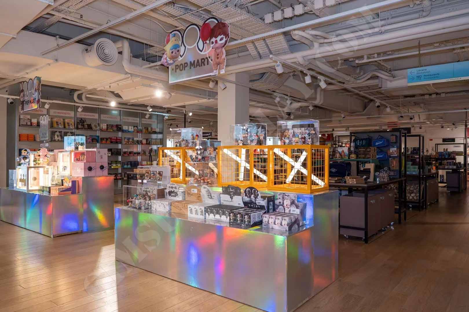 window display, store decoration, gold printing, silver printing, lenticular printing, advertising installation, creative solutions, retail brands, display stands, specialized printing