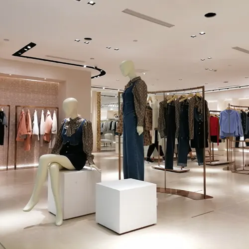window display, store decoration, gold printing, silver printing, lenticular printing, advertising installation, creative solutions, retail brands, display stands, specialized printing