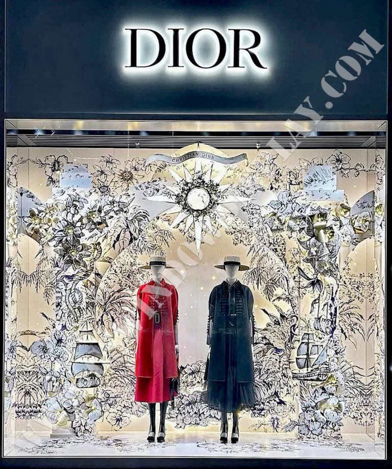 window display, store decoration, gold printing, silver printing, lenticular printing, advertising installation, creative solutions, retail brands, display stands, specialized printing