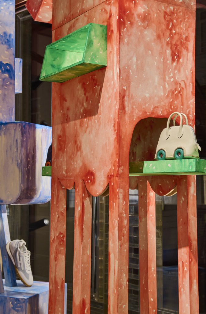 window display,store window display,store decoration, retail store display,creative solutions, retail brands, display stands